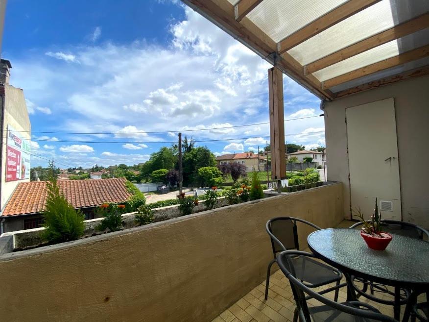 Appart Aux Deux Colombes Avec Balcon Et Garage Pamiers Eksteriør billede